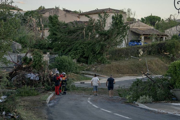 Tornado Terjang Perancis: Angin 117 Km per Jam, Rusak 300 Rumah