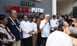 Mas Dhito Dampingi Menko Pangan Cek Koperasi Desa Merah Putih di Kediri