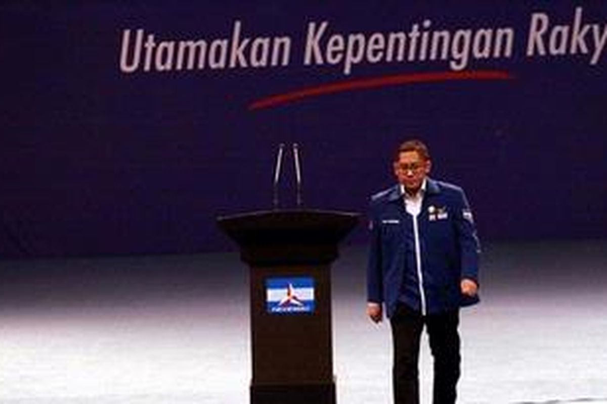 Ketua Partai Demokrat Anas Urbaningrumsaat saat membuka acara Silaturahmi Nasional Partai Demokrat di Sentul, Bogor, Jawa Barat, Jumat (14/12/2012). Silaturahmi tersebut merupakan rangkaian peringatan hari ulang tahun ke-11 Partai Demokrat. 