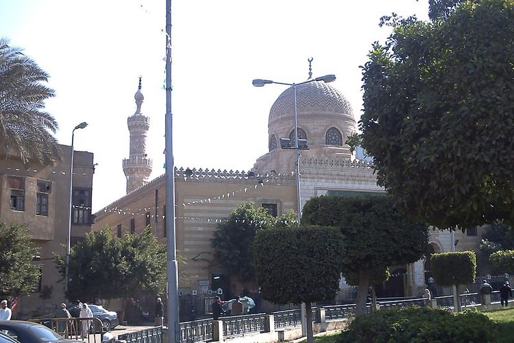 Masjid Sayidah Nafisah di Kairo, Mesir.