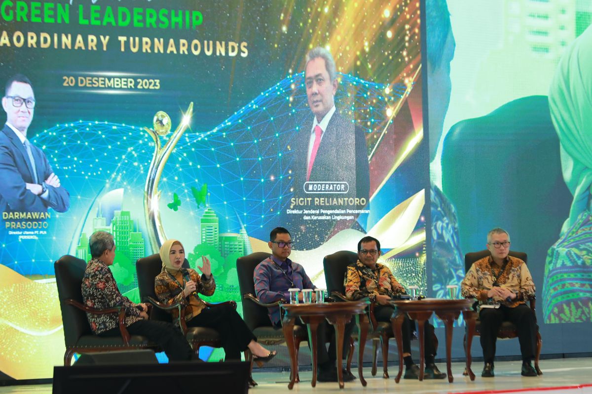 Direktur Utama PT Pertamina (Persero), Nicke Widyawati menjadi salah satu narasumber pada talkshow ?Green Leadership : Extraordinary Turnarounds? & Penghargaan Anugerah Proper periode 2022-2023 di Birawa Assembly Hotel Bidakara, Jakarta, Rabu,&nbsp;(20/12/2023).