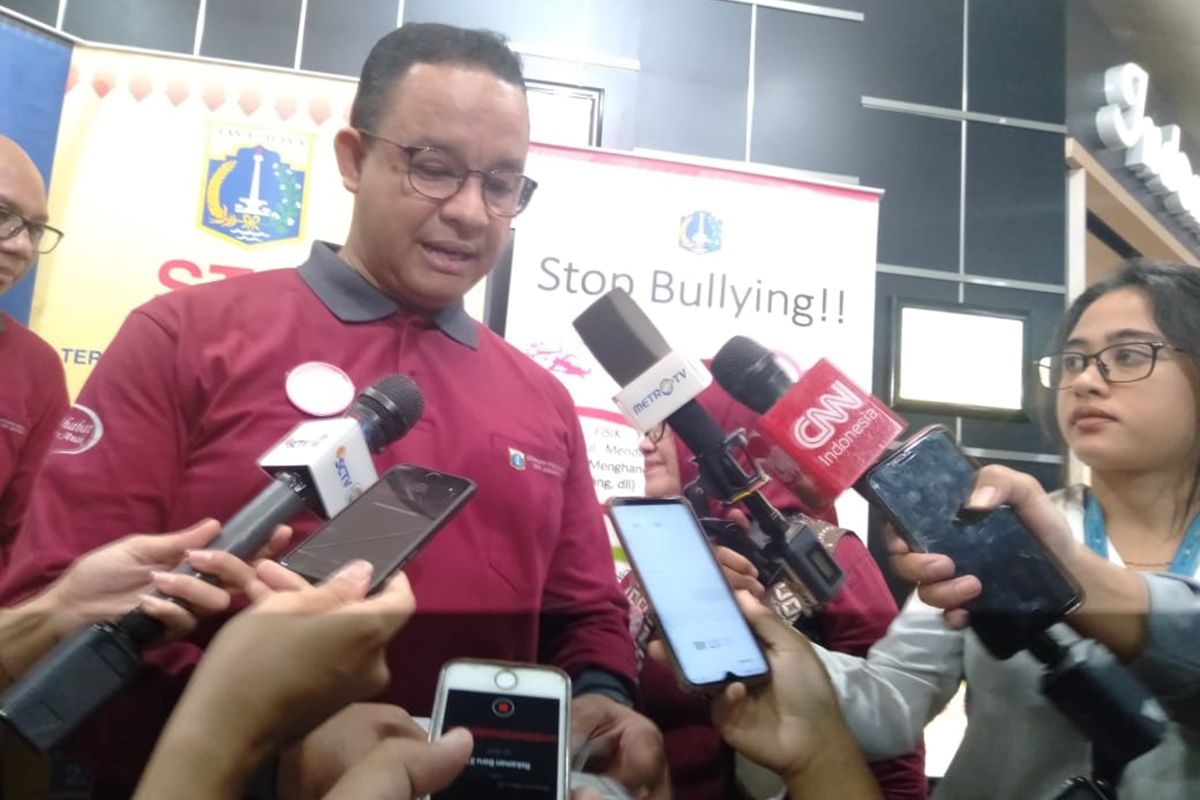 Gubernur DKI Jakarta Anies Baswedan di Stasiun MRT Dukuh Atas, Jakarta Pusat, Selasa (10/12/2019)