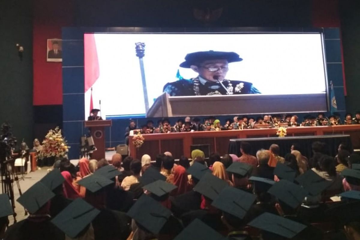 Sidang Terbuka Wisuda Pertama Tahun Akademik 2018/2019 pada sesi pertama Jumat (19/10/2018). 