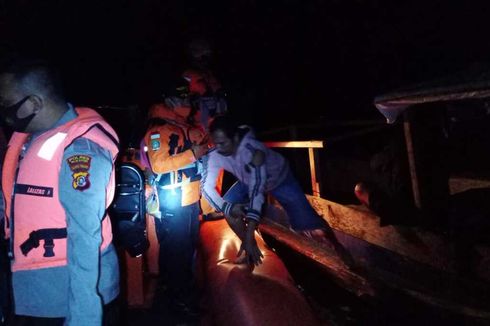 Longboat Terbakar Saat Mencari Ikan, 10 Nelayan Berlindung di Balik Rumpon