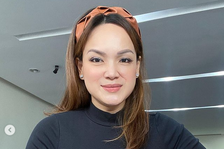 Laura Lazarus pernah mengalami dua kali kecelakaan pesawat ketika masih menjadi pramugari sebuah maskapai penerbangan nasional.