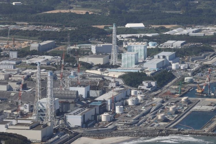 Foto yang diambil dari udara tampak PLTN Fukushima Daichi yang sudah rusak di Okuma, Prefektur Fukushima, 24 Agustus 2023. 