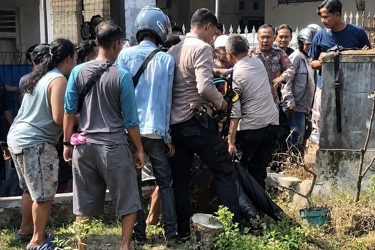 Dikejar Massa, Maling Motor Terjun ke Sungai di Indramayu