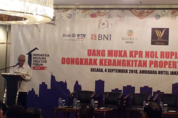 Direktur Evaluasi Bantuan Pembiayaan Perumahan Kementerian PUPR Arvi Argiantoro dalam diskusi Indonesia Housing and Creative Forum bertajuk Uang Muka KPR Nol Rupiah, Dongkrak Kebangkitan Properti Milenial, Selasa (4/9/2018) di Jakarta.