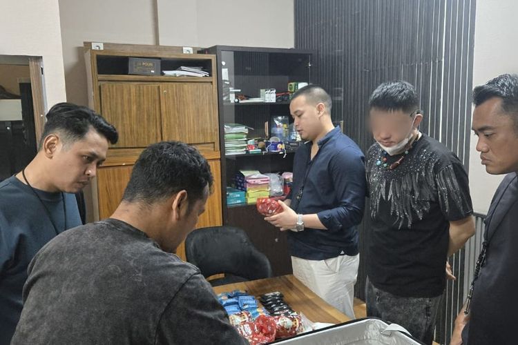 Polisi Tangkap WN China Pengedar Narkoba di Jakbar, Sita Happy Water hingga Ketamine