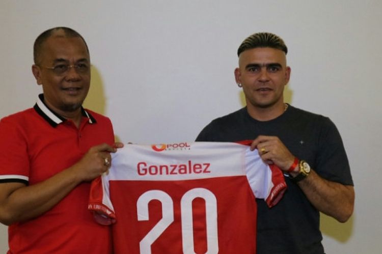 Madura United berhasil merekrut Cristian Gonzales dari Arema FC untuk kompetisi 2018. 