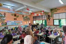 Kegembiraan Hari Pertama Sekolah di Jakarta, Ada yang Semangat Bangun Pagi sampai Nyanyi Bersama
