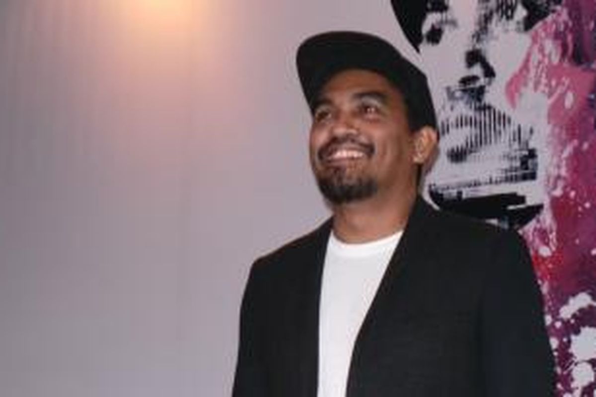 Glenn Fredly diabadikan usai jumpa pers 20 Glenn Fredly, di Kedai Kopi 89, Kemang, Jakarta Selatan, Rabu (11/2/2015).