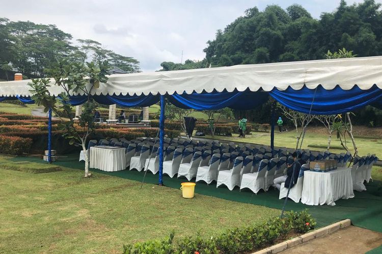 Persiapan pemakaman suami Bunga Citra Lestari, Ashraf Sinclair, di San Diego Hills, Karawang, Selasa (18/2/2020).