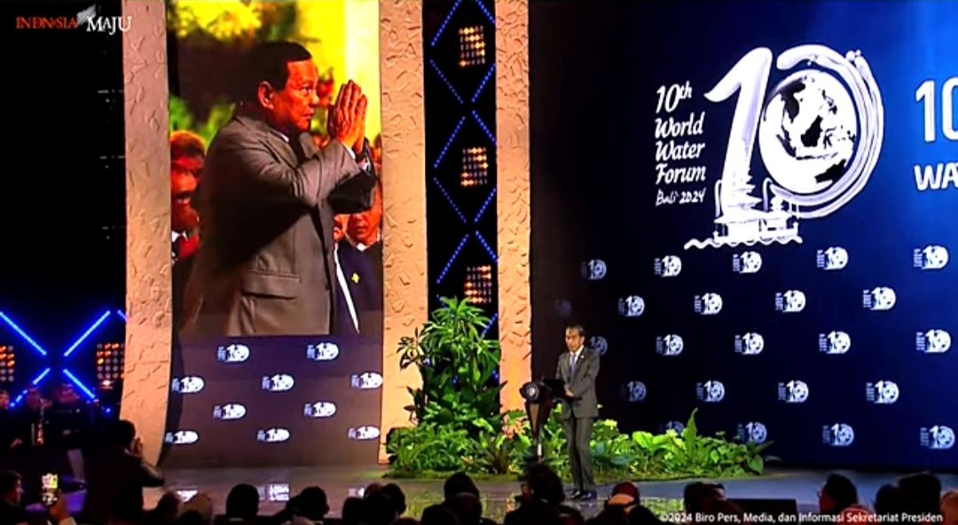 Presiden Joko Widodo Perkenalkan Presiden Terpilih Prabowo Subianto di Hadapan Tamu Internasional WWF Ke-10
