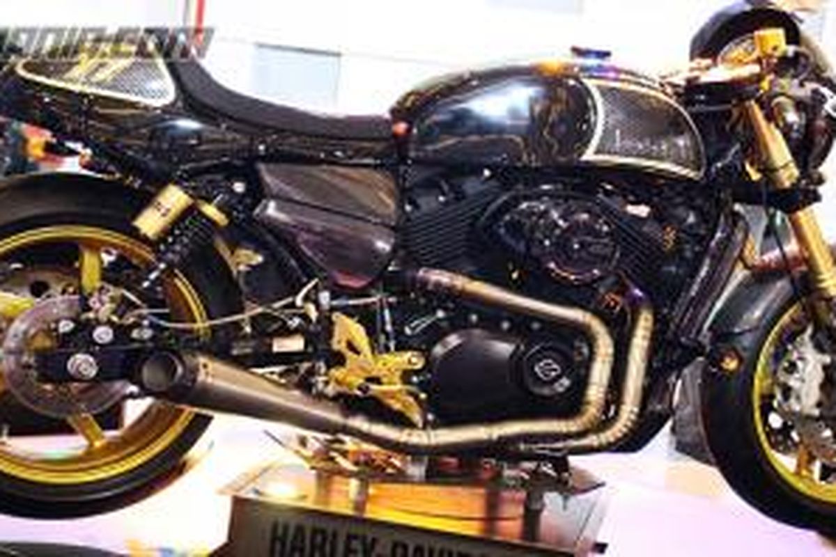 Modifikasi HD Street 500 CafeRacer di IIMS 2015