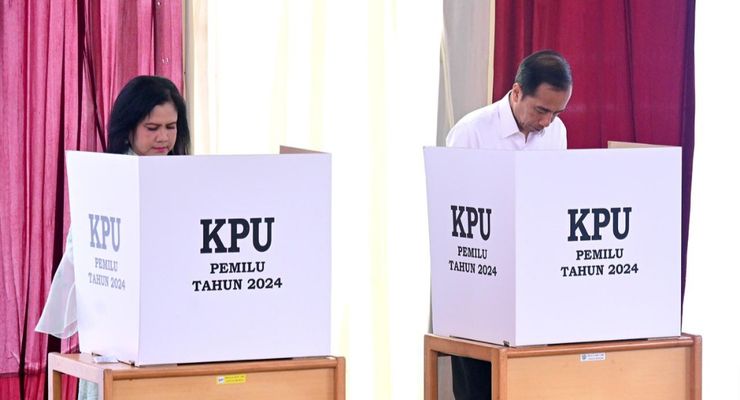 BERITA FOTO: Momen Jokowi dan Iriana Nyoblos di Pemilu 2024