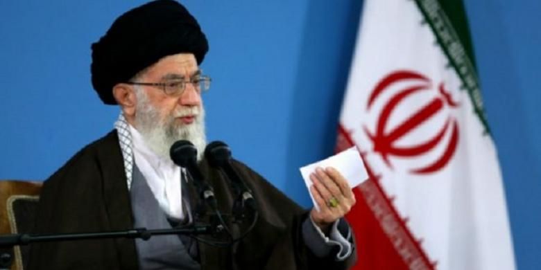 Ayatollah Ali Khamenei mengatakan serangan terhadap kedutaan Saudi di Teheran merugikan Islam dan Iran. 