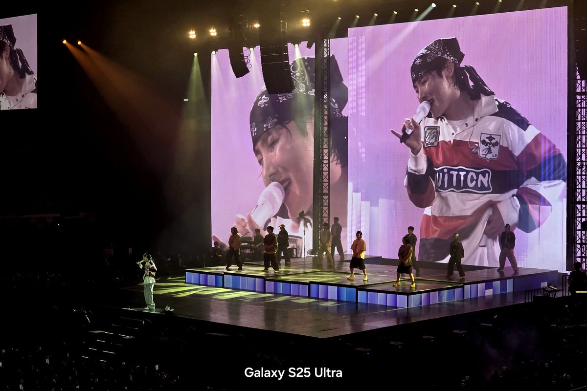 Samsung Galaxy S25 Ultra 5G dipakai untuk merekam dan menjepret keseruan konser J-Hope BTS bertajuk Hope On The Stage di Indonesia Arena, Jakarta Pusat, pada 3 Mei 2025.