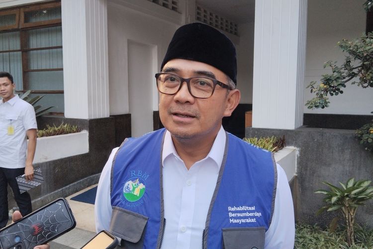 Farhan: Rupiah Melemah Jadi Momentum Produk Lokal di Bandung Tingkatkan Jumlah Produksi