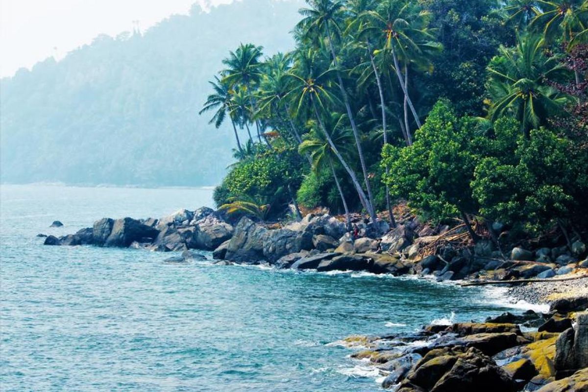 Pulau Lemukutan di Kalbar:  Daya Tarik, Aktivitas, dan Cara Pergi