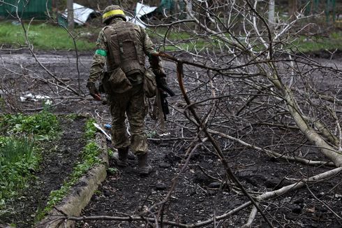 Ukraina Selidiki Serangan Rusia Saat Upacara Penghargaan Tentara