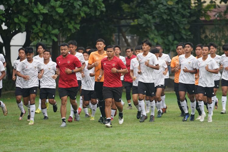 Skuad timnas U16 Indonesia latihan di Yogyakarta sebelum tampil pada Piala AFF U16 2022.