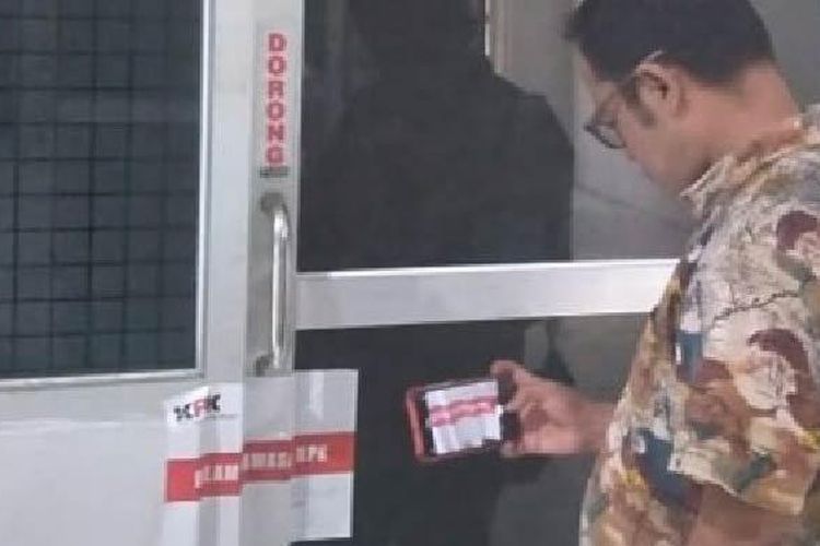 Salah satu ruangan di Kantor BPPD Sidoarjo yang disegel KPK, Jumat (26/1/2024). (Surya/M Taufik)