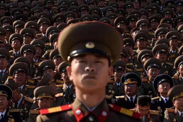 Korea Utara menjadi salah satu negara dengan jumlah tentara terbanyak di dunia, mencapai 1,2 juta personil, namun tidak pernah mengirimkan pasukannya ke luar negeri.

