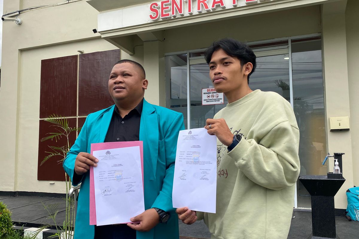 Pelaporan terhadap Hasto Kristiyanto dan Connie Bakrie ke Mapolresta Banyuwangi 