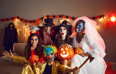 Ilustrasi halloween party 