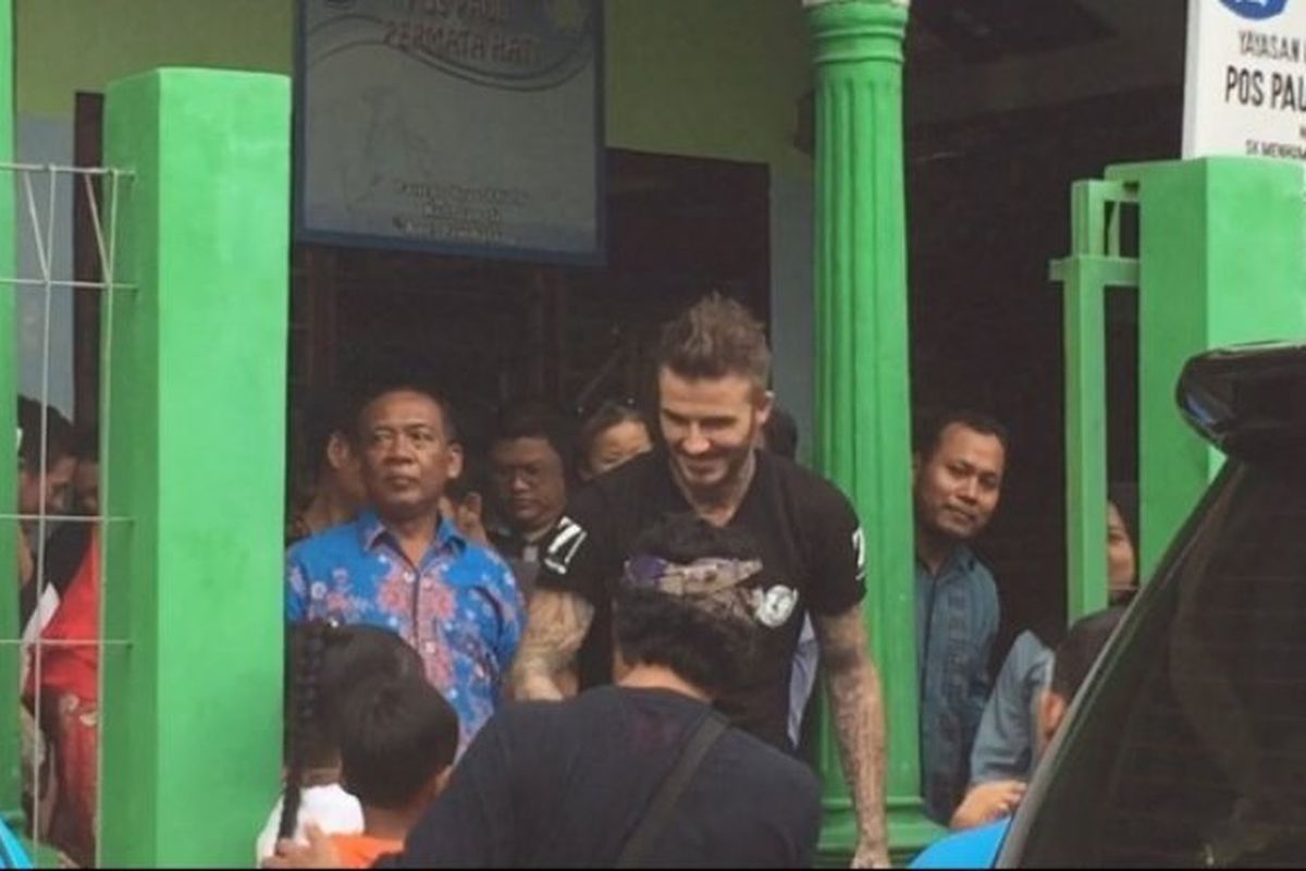 David Beckham, pesepakbola legendaris asal Inggris, tiba-tiba mengunjungi Pos PAUD Permata Hati, Jl Pancursari RT 4 RW 4, Jangli, Tembalang, Kota Semarang, Selasa (27/3/2018) siang.