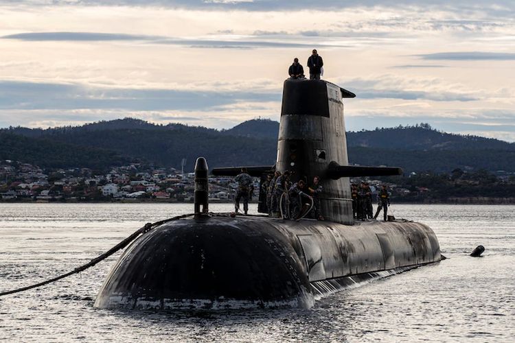 Upaya Australia untuk meningkatkan armadanya dengan kapal selam nuklir telah berpotensi menarik perhatian baru dari Indonesia.
