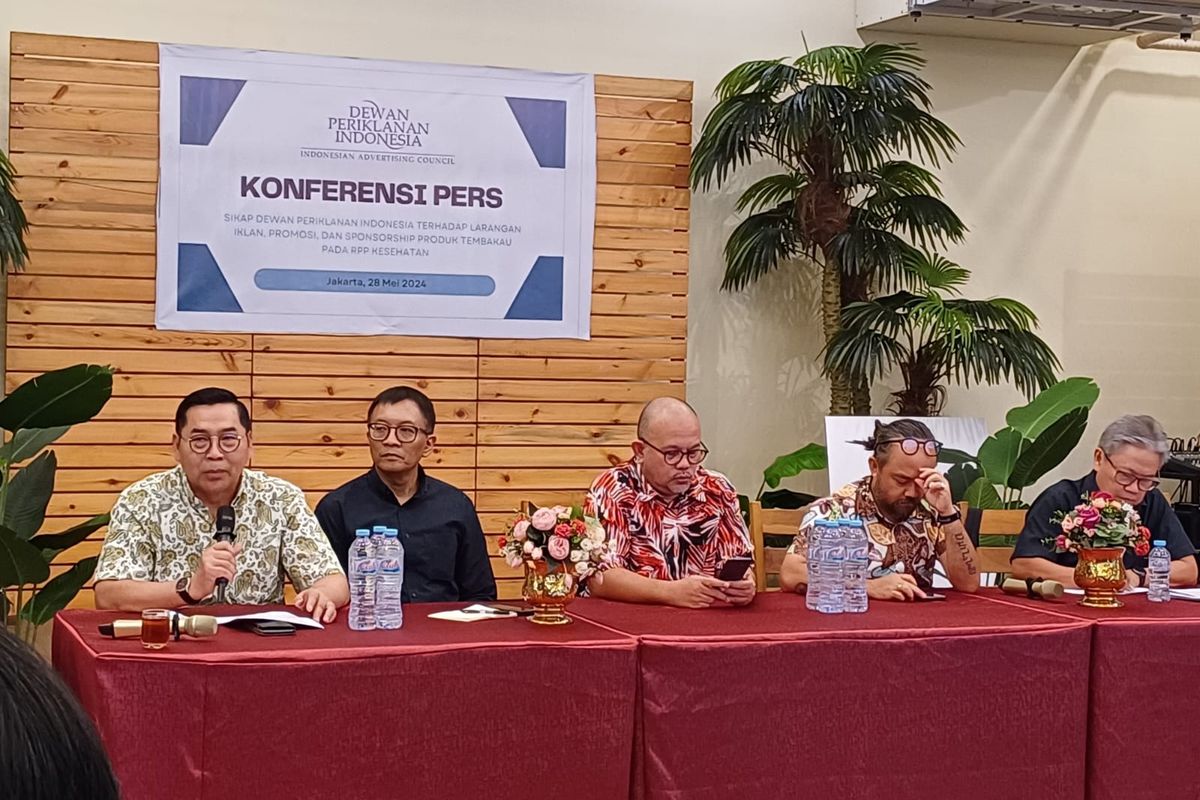 Dewan Periklanan Indonesia (DPI) bersama anggota konsorsium DPI menggelar konferensi pers terkait RPP Kesehatan di Jakarta Selatan, Selasa (28/5/2024).