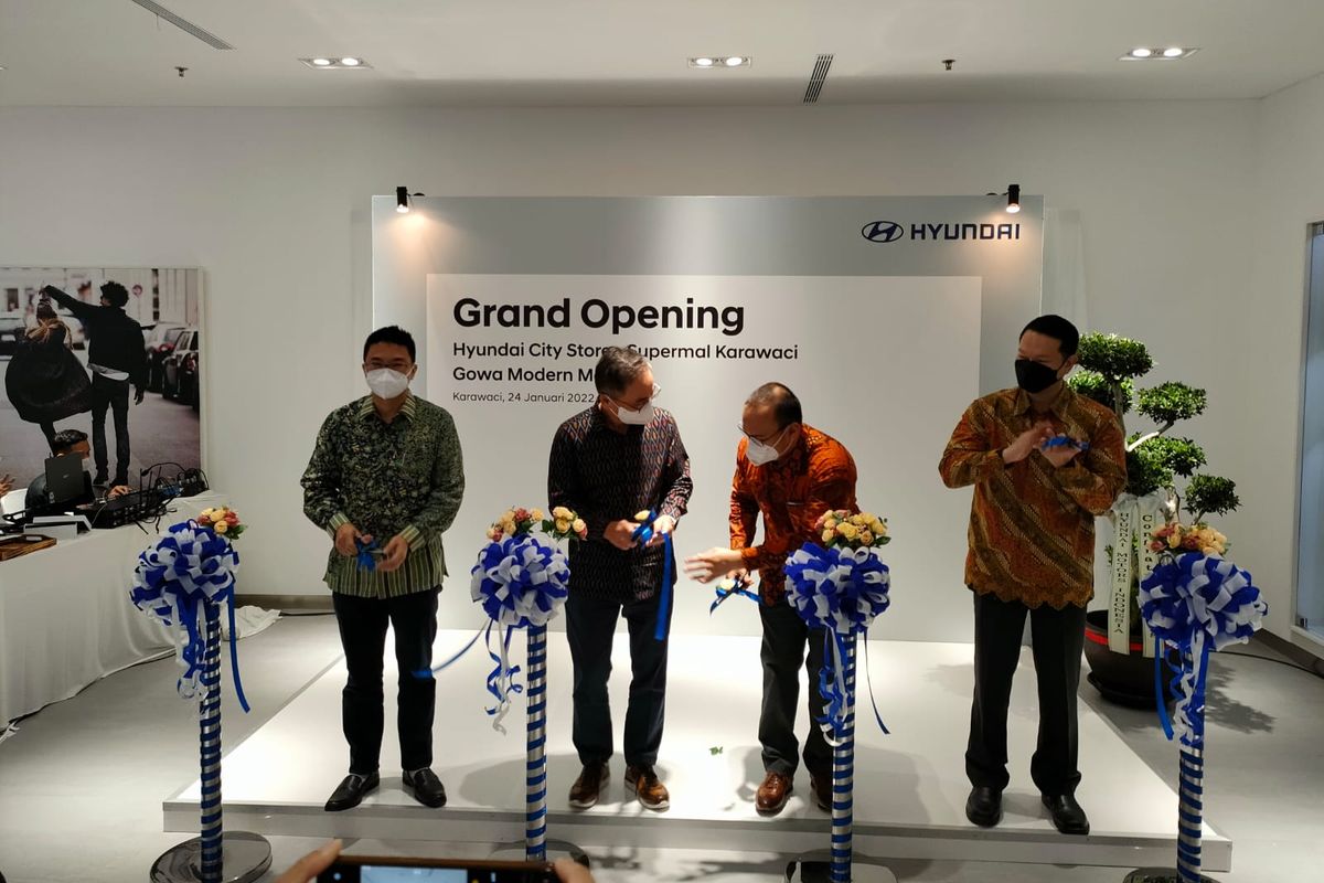 Peresmian Hyundai City Store Gowa di Supermall Karawaci, Tangerang, Senin (24/1/2022).