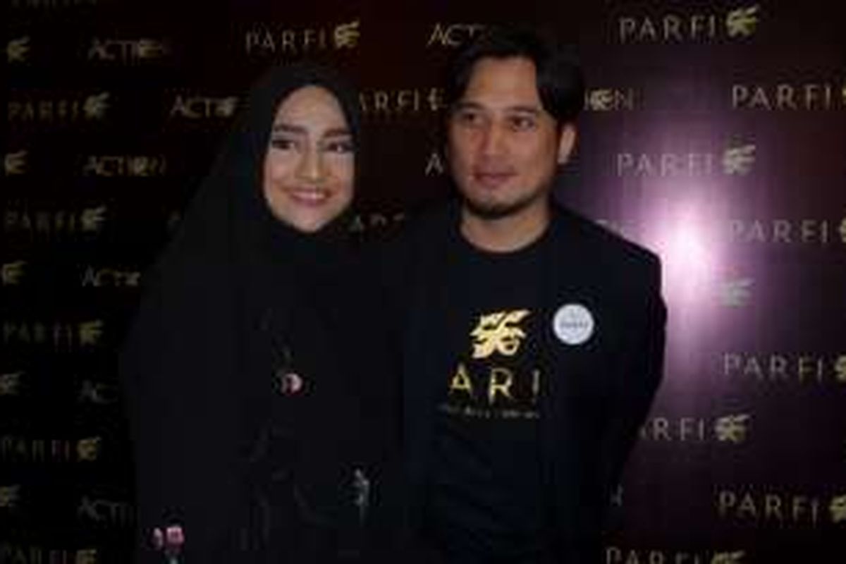 Tengku Firmansyah dan Cindy Fatikasari usai pelantikan pengurus Parfi 56 di Four Season Hotel, Jakarta Selatan, Senin (24/10/2016).