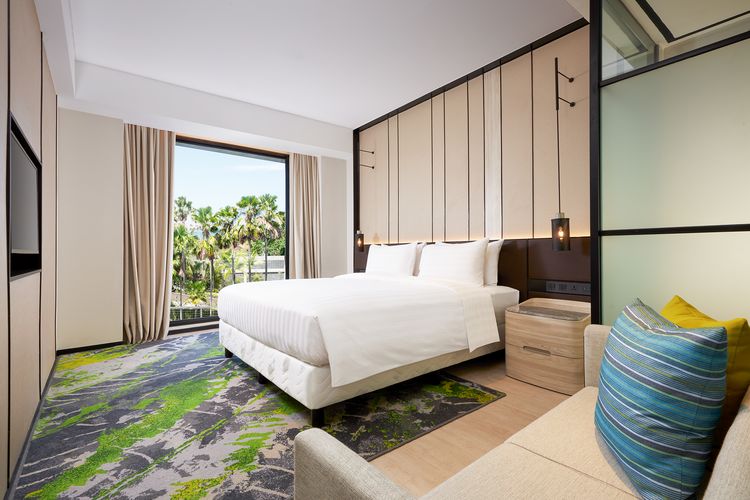 King Bed 1 Bedroom Suite Holiday Inn Sanur.