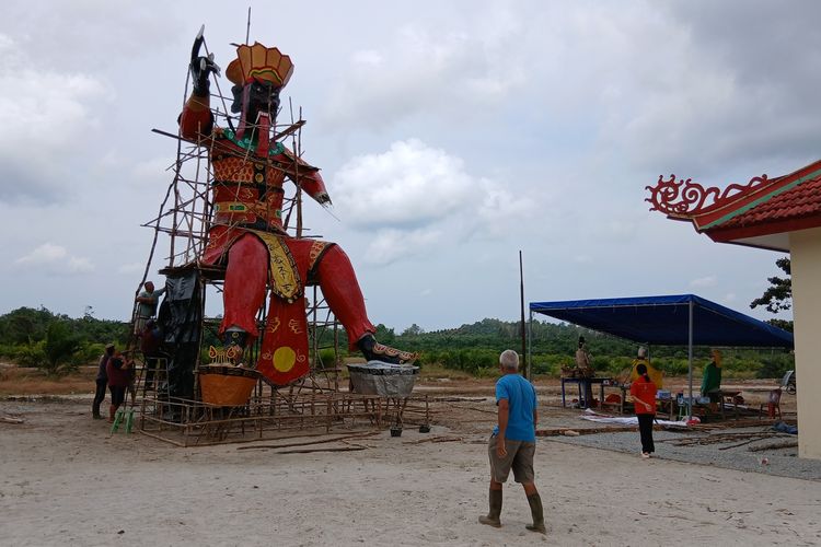 Sembahyang Rebut, Kelenteng di Bangka Siapkan Patung Raja Neraka 12 Meter dan Lelang Payung