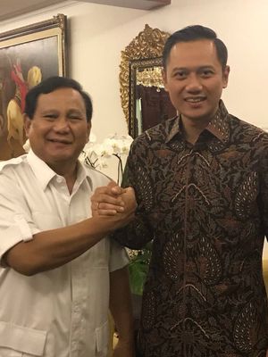 Agus Harimurti Yudhoyono menemui Ketua Umum Partai Gerindra Prabowo Subianto, Selasa (31/10/2017).