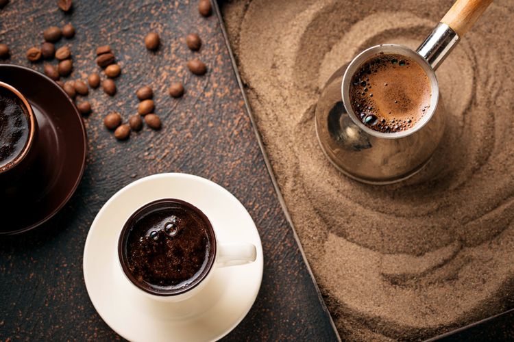 Selain bermanfaat, ternyata ada beberapa efek samping minum kopi tanpa gula yang perlu diwaspadai.