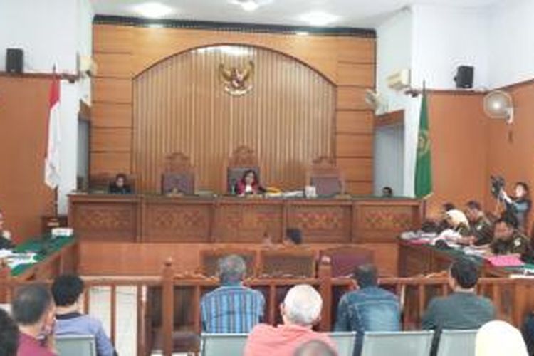 Suasana sidang praperadilan Dahlan Iskan yang digelar di Pengadilan Negeri Jakarta Selatan, Kamis (30/7/2015).