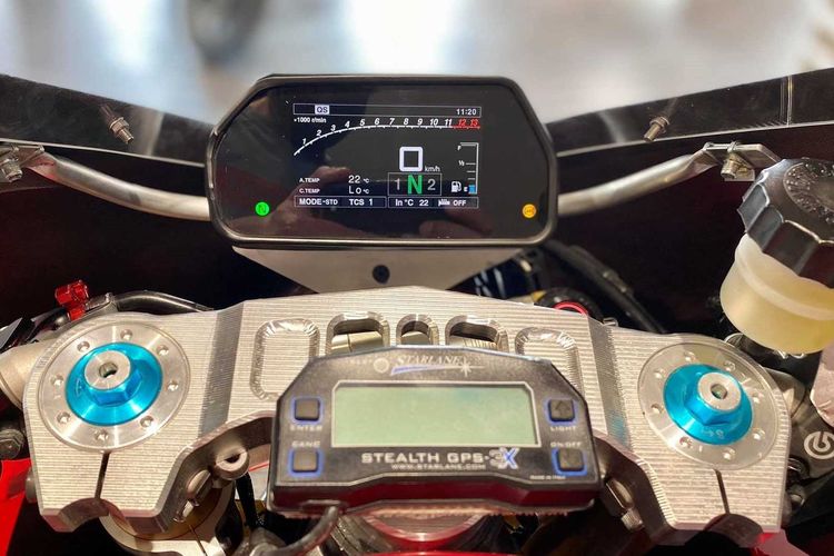 Modifikasi Yamaha Tracer 900 GT menjadi R9M