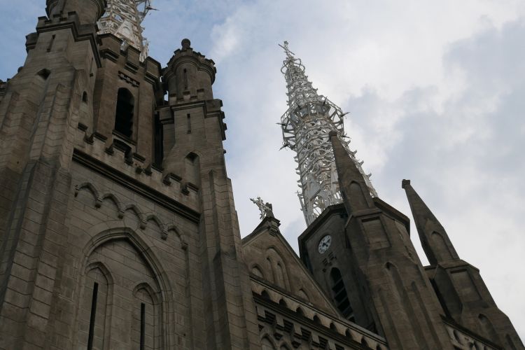 Nampak dari depan Gereja Katedral Jakarta