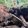 Hujan Lebat Berakibat Jembatan Penghubung Dua Dusun di Situbondo Ambruk