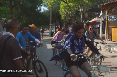 Keluarga Anang Hermansyah Nikmati Bersepeda Mengelilingi Gili Trawangan