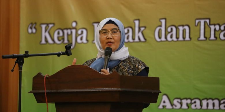 Dirjen Pembinaan Hubungan Industrial dan Jaminan Sosial Tenaga Kerja (PHI  dan Jamsos) Kemnaker Haiyani Rumondang saat mewakili Menaker membuka Kongres VIII Konfederasi Serikat Buruh Seluruh Indonesia (KSBSI) di  Jakarta Timur, Kamis (27/6/2019).