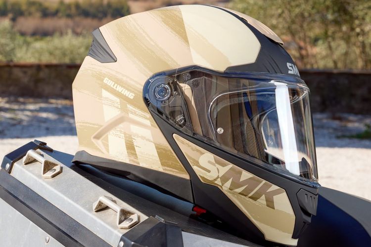 Helm full face tipe modular SMK Gullwing