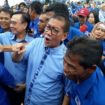 Wakil Gubernur Jawa Barat Deddy Mizwar di sela acara pernyataan politik SBY, di Cibinong, Bogor, Jawa Barat, Jumat (5/1/2018).