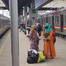 Jam Operasional KRL Dibatasi, Warga Siasati Waktu Belanja di Tanah Abang agar Tetap Bisa Naik Kereta