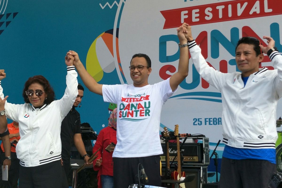 Menteri Kelautan dan Perikanan Susi Pudjiastuti, Gubernur DKI Jakarta Anies Baswedan, dan Wakil Gubernur DKI Jakarta Sandiaga Uno dalam acara Festival Danau Sunter di kawasan Danau Sunter, Jakarta Utara, Minggu (25/2/2018).