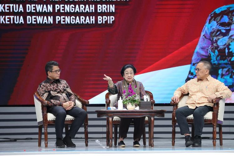 Ketua Dewan Pengarah Badan Riset dan Inovasi Nasional (BRIN) Megawati Soekarnoputri dalam pidato sambutannya di acara penandatanganan BRIN dan TVRI, di Gedung TVRI, Jakarta, Senin (12/6/2023).